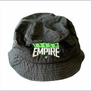 Big accessories Fresh Empire Buckle Hat Black Embroidered